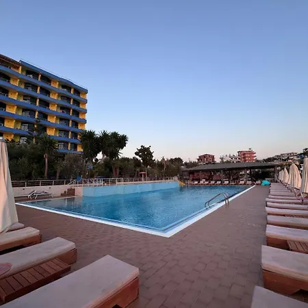 Hotel Bahamas Sarande