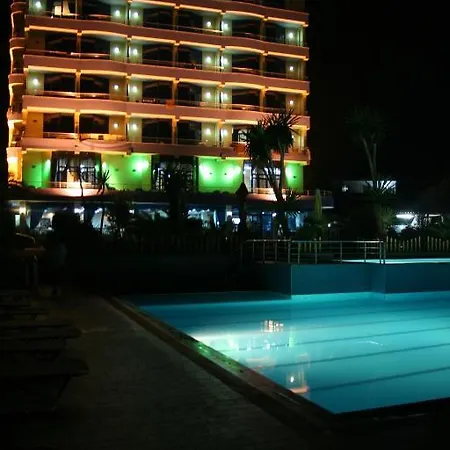 Bahamas Hotel 4*