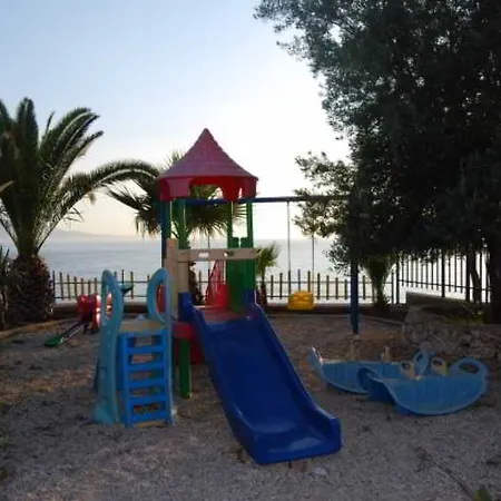 Bahamas Hotel Sarande
