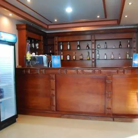 Hotel Bahamas Sarande