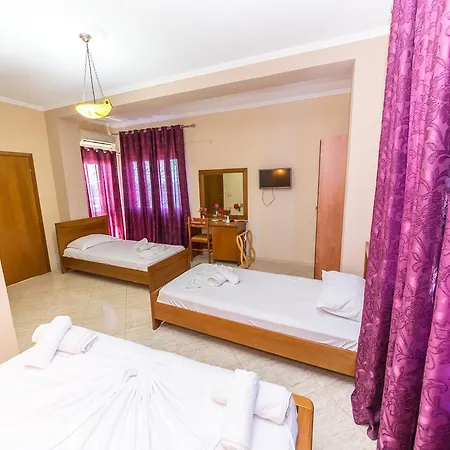 Hotel Bahamas Sarande