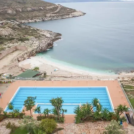 Bahamas Hotel Sarande