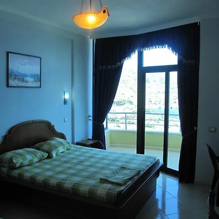 Bahamas Sarande
