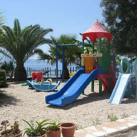 Bahamas Hotel Sarande