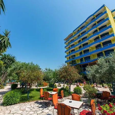 Bahamas Sarandë